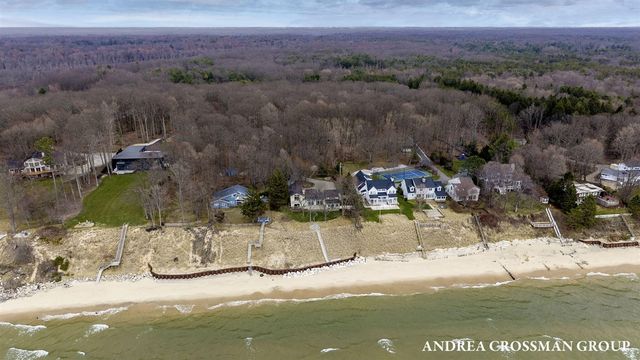 6129 Lakeshore Avenue, West Olive, MI 49460