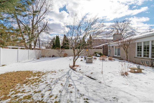 10127 Andrews Avenue, Allen Park, MI 48101