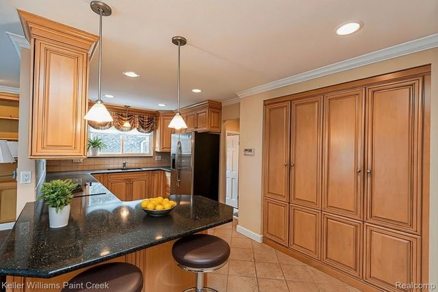 10127 Andrews Avenue, Allen Park, MI 48101