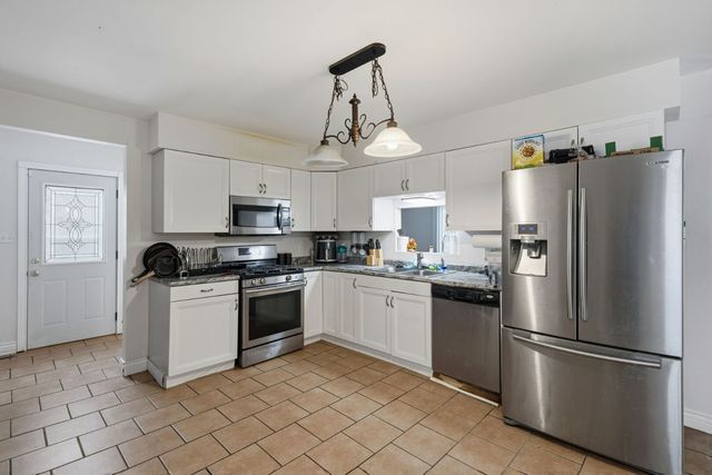 703 Heritage Drive, Bourbonnais, IL 60914