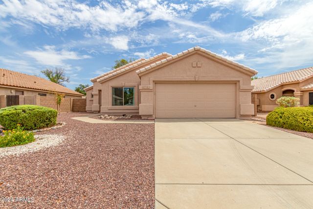 8753 W SALTER Drive, Peoria, AZ 85382