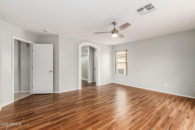 8753 W SALTER Drive, Peoria, AZ 85382