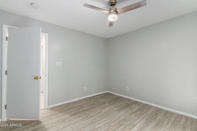 8753 W SALTER Drive, Peoria, AZ 85382