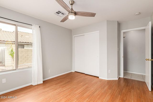 8753 W SALTER Drive, Peoria, AZ 85382