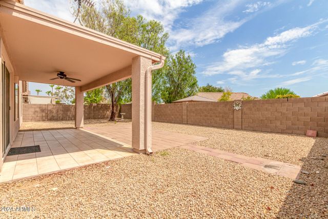 8753 W SALTER Drive, Peoria, AZ 85382