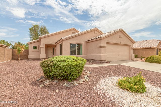 8753 W SALTER Drive, Peoria, AZ 85382