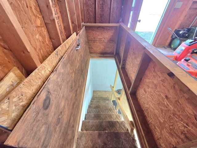 587 Tournament Drive, Mountain View, AR 72560