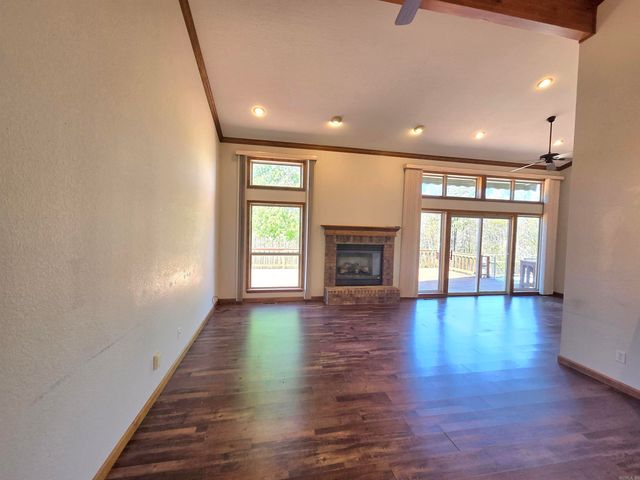 587 Tournament Drive, Mountain View, AR 72560