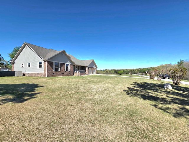 587 Tournament Drive, Mountain View, AR 72560