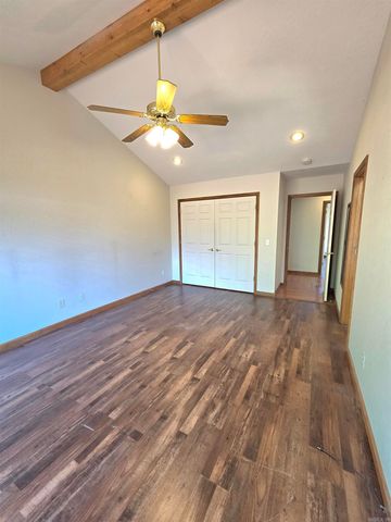 587 Tournament Drive, Mountain View, AR 72560