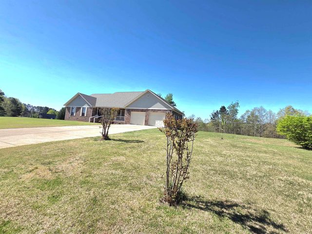 587 Tournament Drive, Mountain View, AR 72560