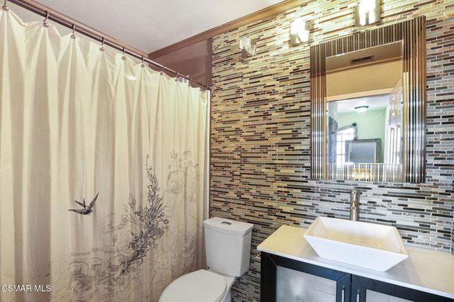 6767 Pheasant Lane, Oak Park, CA 91377