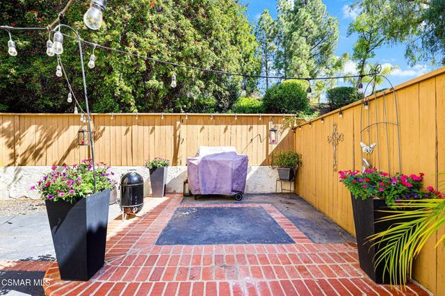 6767 Pheasant Lane, Oak Park, CA 91377