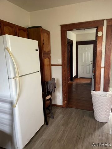 2215 La Salle Avenue, Niagara Falls, NY 14301