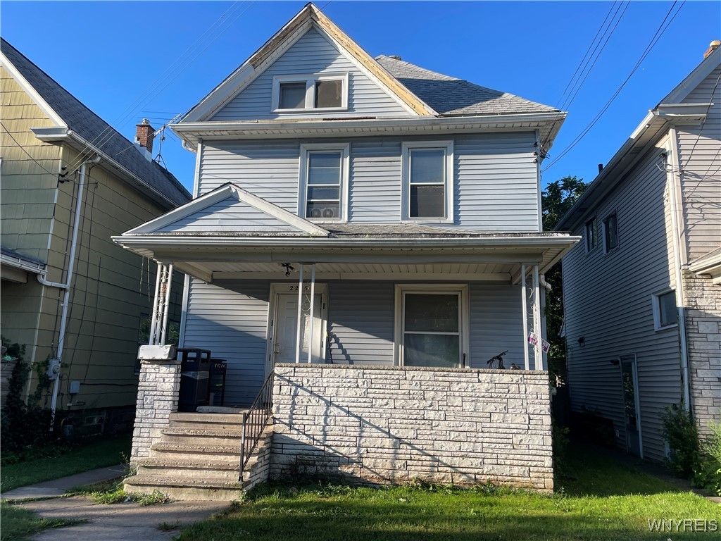 2215 La Salle Avenue, Niagara Falls, NY 14301