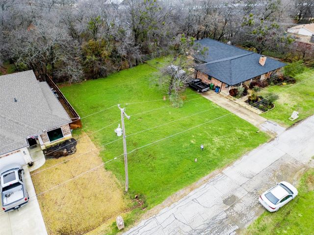 113 W Shore, Lewisville, TX 75057