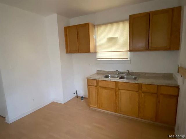 443 Algonquin Street, Detroit, MI 48215