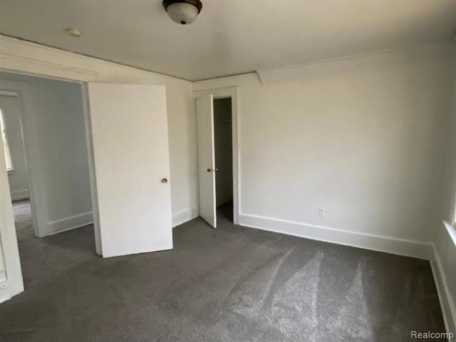 443 Algonquin Street, Detroit, MI 48215