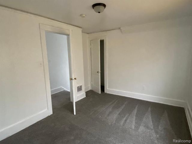 443 Algonquin Street, Detroit, MI 48215