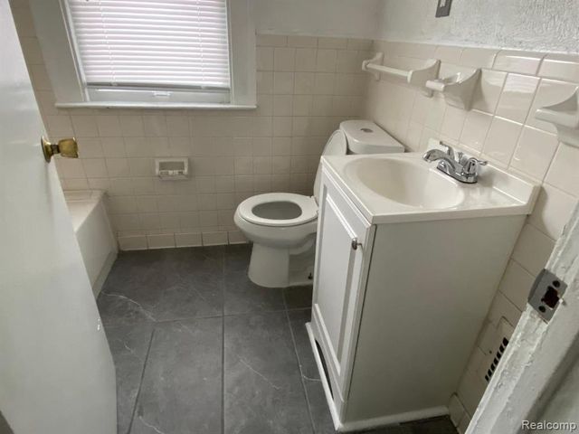 443 Algonquin Street, Detroit, MI 48215