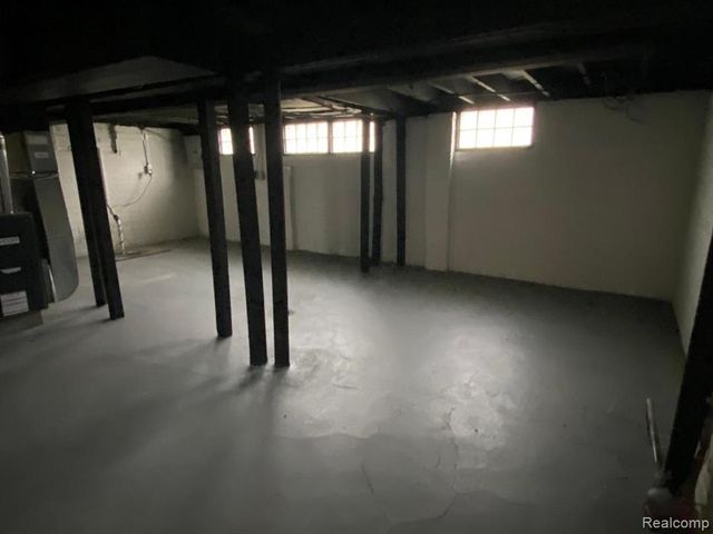 443 Algonquin Street, Detroit, MI 48215