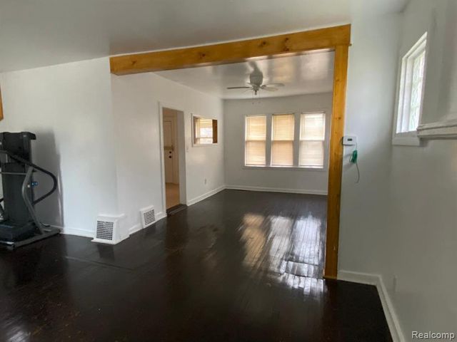 443 Algonquin Street, Detroit, MI 48215