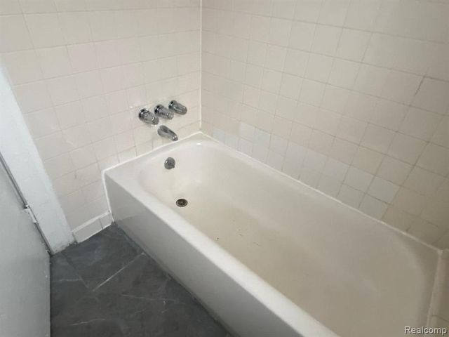 443 Algonquin Street, Detroit, MI 48215