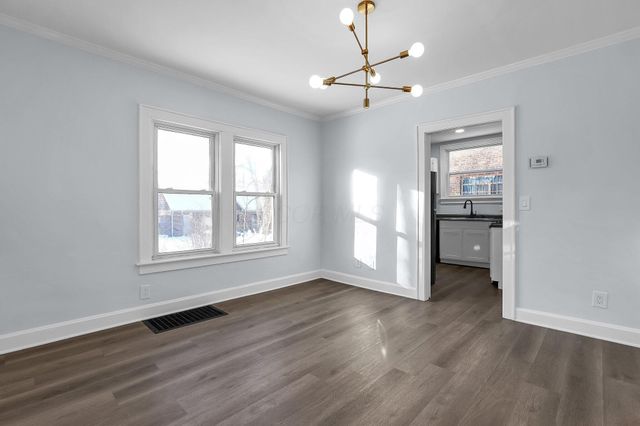 2111 Willamont Avenue, Columbus, OH 43219