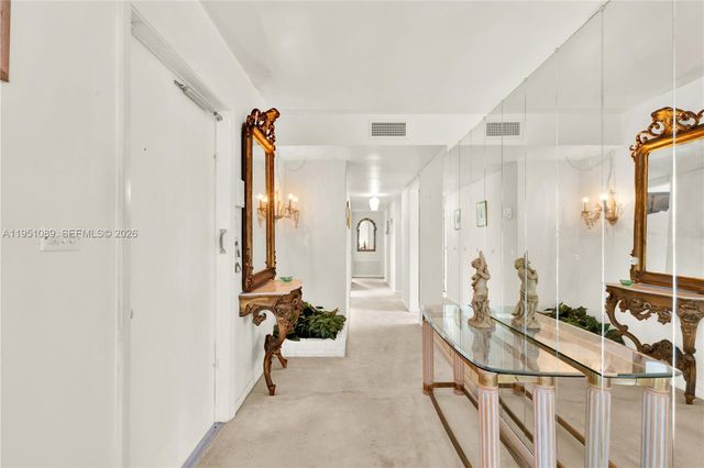 11260 SW 181st Ter, Miami, FL 33157