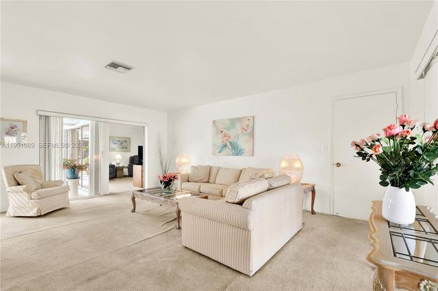 11260 SW 181st Ter, Miami, FL 33157