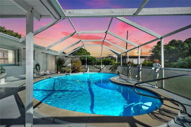 11260 SW 181st Ter, Miami, FL 33157