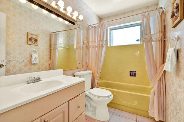 11260 SW 181st Ter, Miami, FL 33157