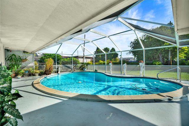 11260 SW 181st Ter, Miami, FL 33157