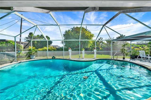 11260 SW 181st Ter, Miami, FL 33157