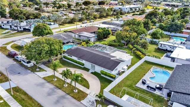 11260 SW 181st Ter, Miami, FL 33157