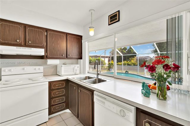 11260 SW 181st Ter, Miami, FL 33157