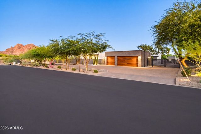 3915 E RANCHO Drive, Paradise Valley, AZ 85253
