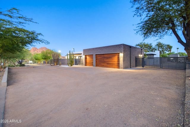 3915 E RANCHO Drive, Paradise Valley, AZ 85253