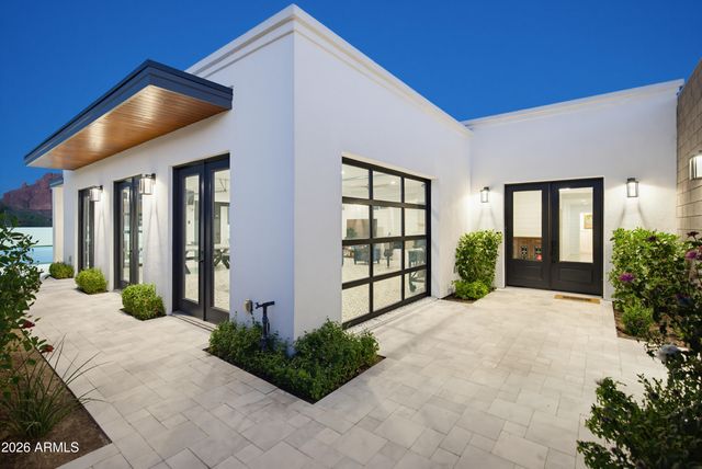 3915 E RANCHO Drive, Paradise Valley, AZ 85253
