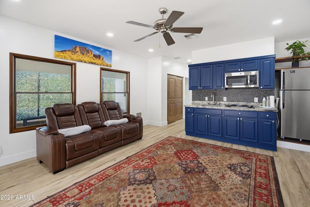 3915 E RANCHO Drive, Paradise Valley, AZ 85253