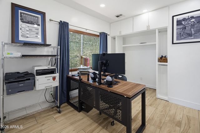 3915 E RANCHO Drive, Paradise Valley, AZ 85253