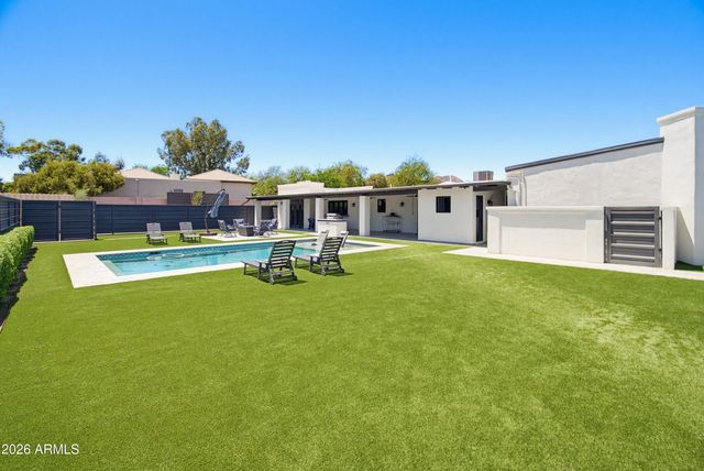 3915 E RANCHO Drive, Paradise Valley, AZ 85253