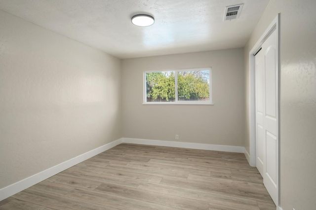 5186 N Callisch Avenue, Fresno, CA 93710