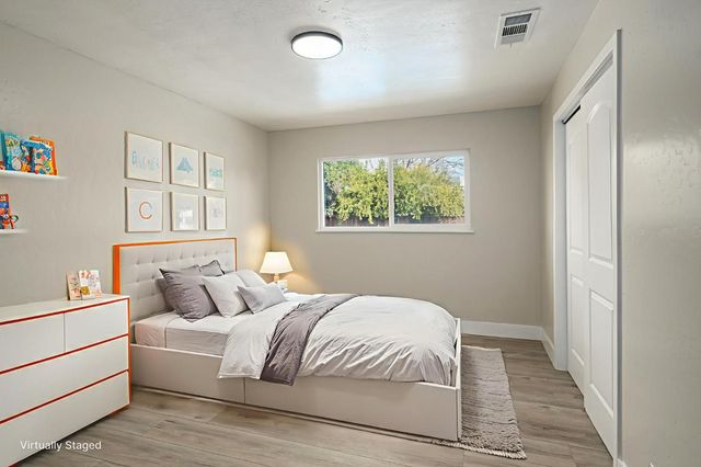 5186 N Callisch Avenue, Fresno, CA 93710