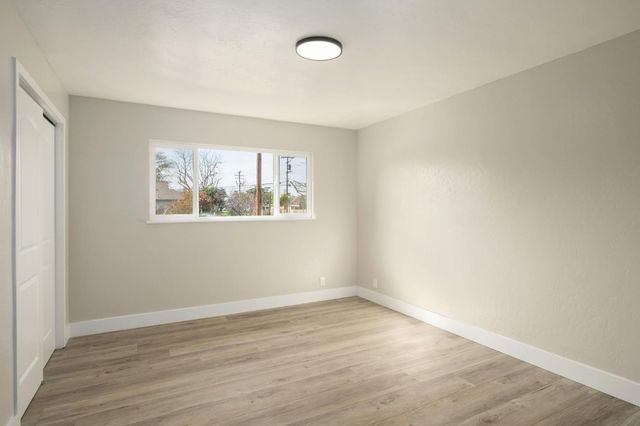 5186 N Callisch Avenue, Fresno, CA 93710