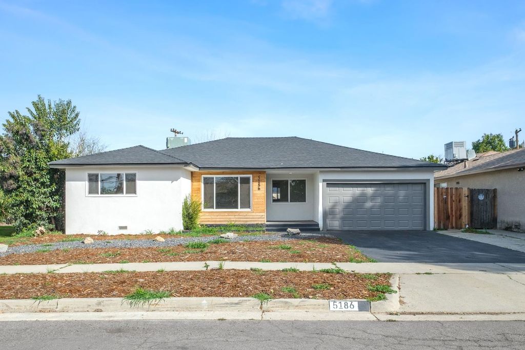 5186 N Callisch Avenue, Fresno, CA 93710