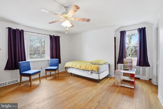 100 HILLCREST AVE, Morrisville, PA 19067