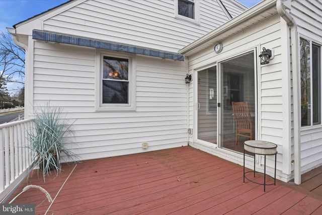 100 HILLCREST AVE, Morrisville, PA 19067