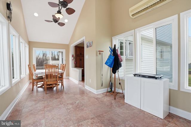 100 HILLCREST AVE, Morrisville, PA 19067