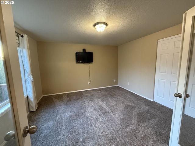 2242 N M St, Washougal, WA 98671